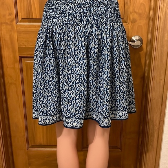 Like New Max Studio Blue Print Skirt Size S - Picture 2 of 3
